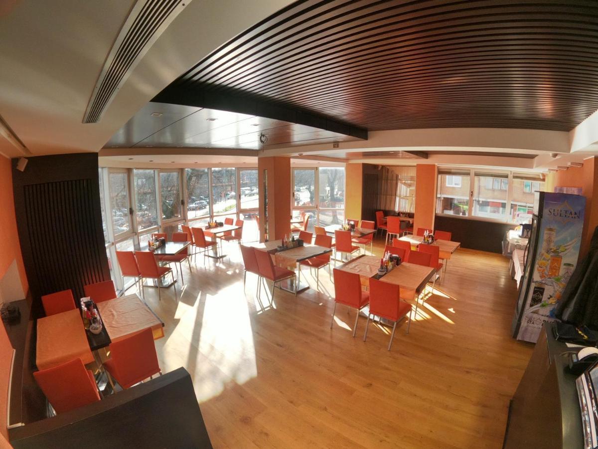 Hotel Richi Zenica Eksteriør billede