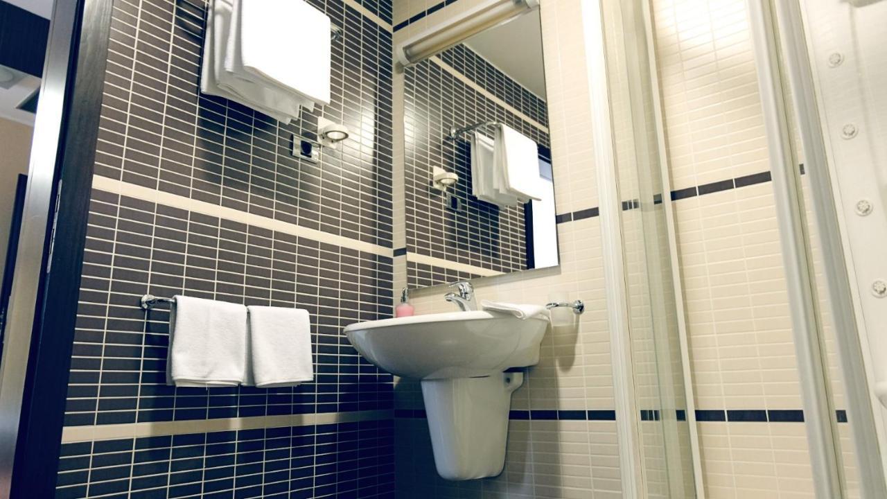 Hotel Richi Zenica Eksteriør billede